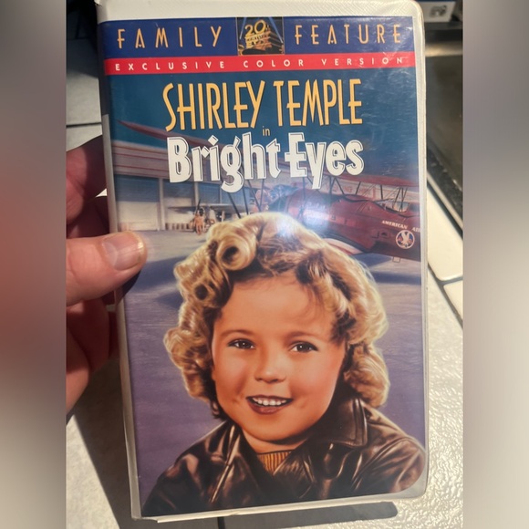 Shirley Temple Bright Eyes VHS movie Tape - Picture 1 of 4
